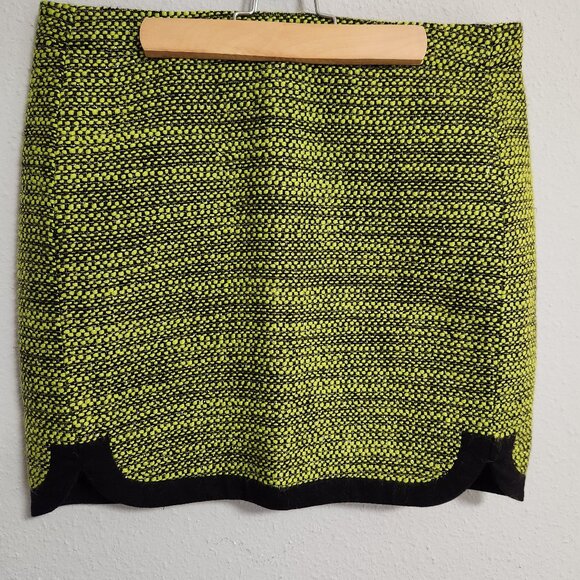 J Crew Neon Textured Mini Skirt Size 4 - Picture 1 of 6